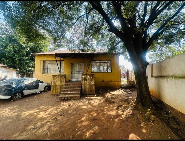 12 BEDROOM HOUSE FOR SALE IN GERMISTON STATION